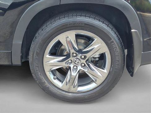 Used 2018 Toyota Highlander Limited Platinum AWD/4WD image 23