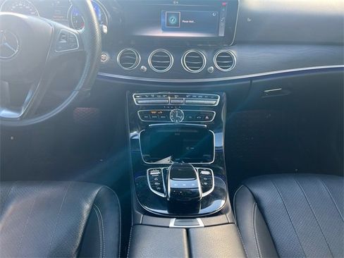 Used 2017 Mercedes-Benz E 300 4MATIC image 11