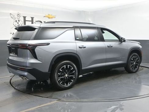 New 2026 Chevrolet Traverse LT w/ Sun and Wheel Package FWD image 29