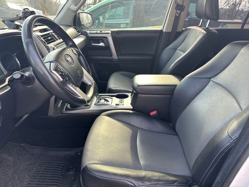 Used 2014 Toyota 4Runner SR5 Premium image 5