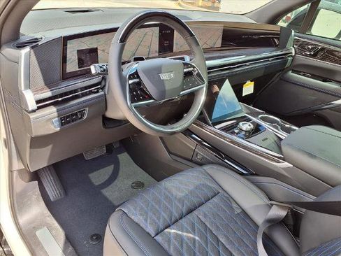New 2026 Cadillac Escalade IQ Luxury 1 w/ LPO, Radiant Package image 13
