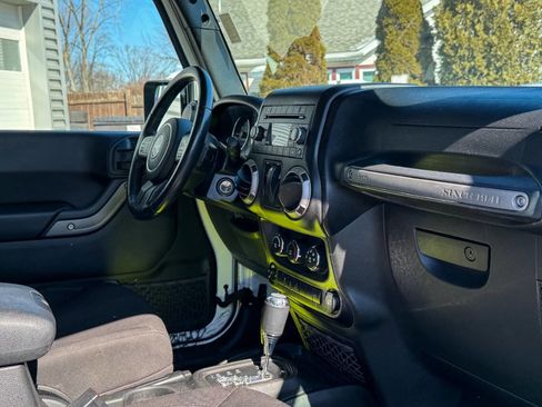 Used 2017 Jeep Wrangler Sport w/ Quick Order Package 24S image 11