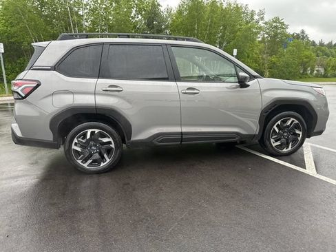 Used 2025 Subaru Forester Limited AWD/4WD image 6