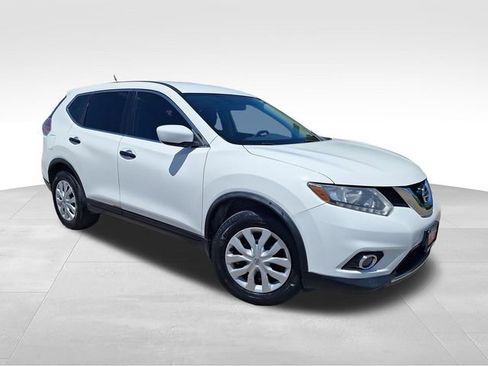 Used 2016 Nissan Rogue S FWD image 1