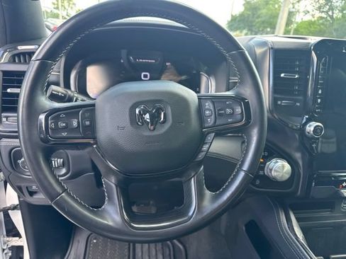 Used 2023 RAM 1500 Limited AWD/4WD image 9