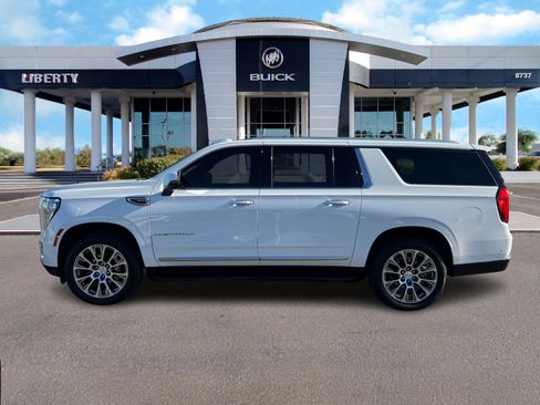 Used 2025 GMC Yukon XL Denali image 6