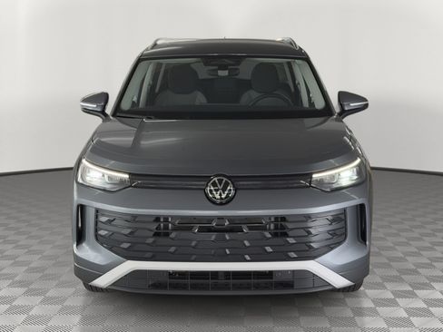 Used 2025 Volkswagen Tiguan S FWD image 6