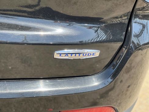 Used 2019 Jeep Compass Latitude image 24