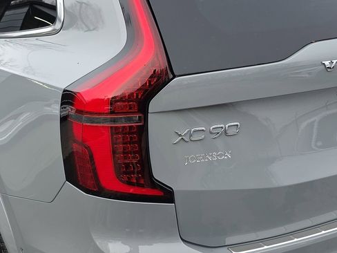 New 2026 Volvo XC90 B6 Plus w/ Protection Package Premier image 47