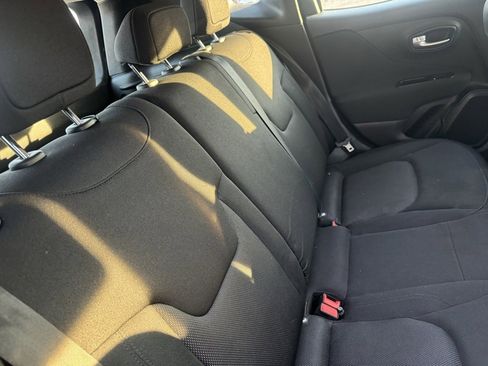 Used 2019 Jeep Renegade Sport image 11