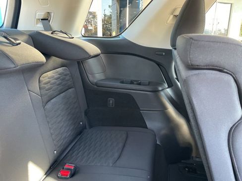 Used 2025 Nissan Pathfinder SV image 40