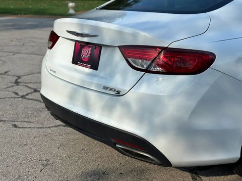 Used 2016 Chrysler 200 S w/ Comfort Group FWD image 21
