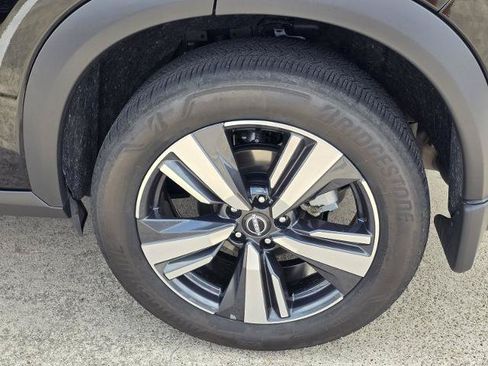 Certified 2024 Nissan Rogue SL w/ SL Premium Package FWD image 12