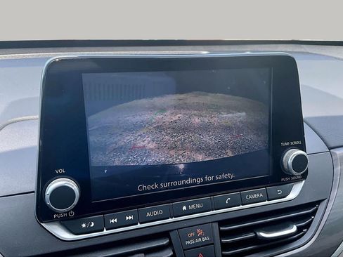 Used 2025 Nissan Altima 2.5 SV FWD image 27