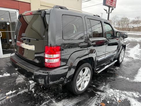 Used 2012 Jeep Liberty Limited Jet w/ Chrome Accents Group image 6