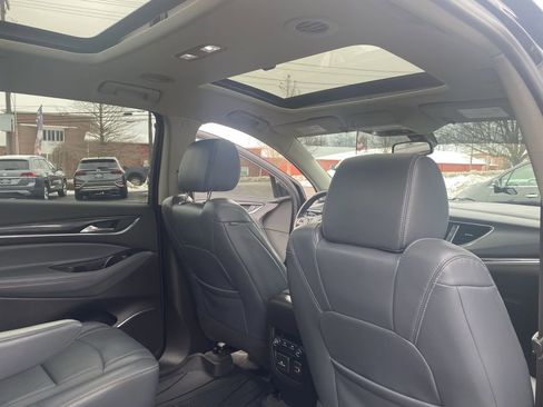 Used 2019 Buick Enclave Essence w/ LPO, Sport Appearance Package image 27