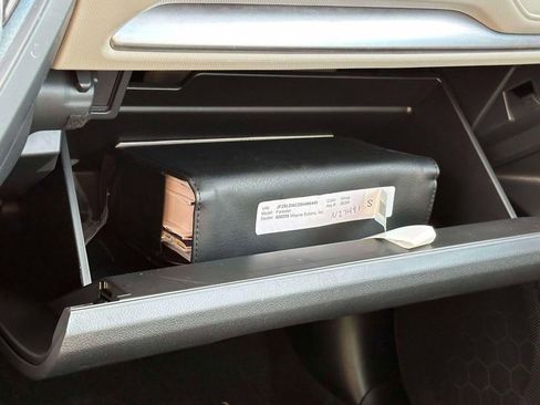 Certified 2025 Subaru Forester image 27