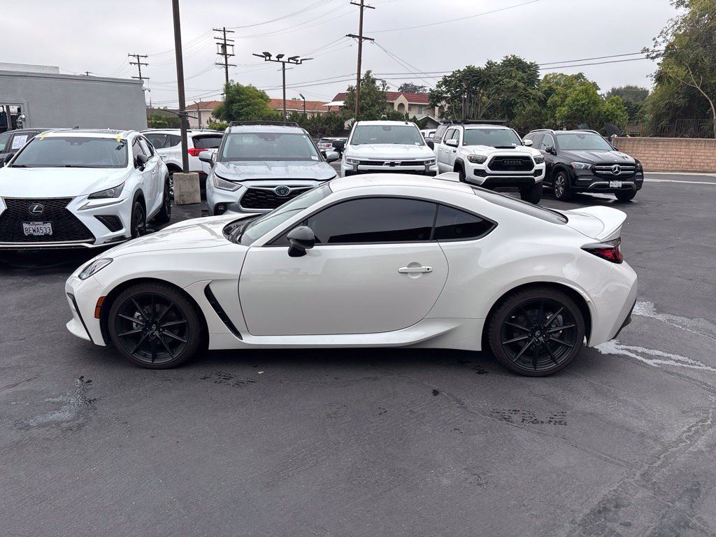 Used 2024 Toyota GR86 Premium RWD image 7