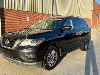 Used 2017 Nissan Pathfinder SL