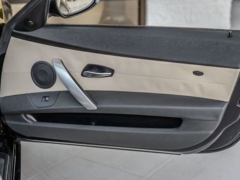 Used 2006 BMW M Roadster image 32