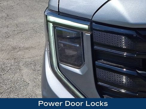 Used 2023 GMC Sierra 1500 Elevation w/ X31 Off-Road Package AWD/4WD image 27
