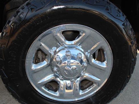 Used 2017 RAM 2500 Tradesman w/ Chrome Appearance Group image 31