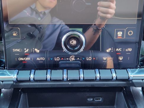 Used 2026 GMC Yukon Elevation RWD image 19