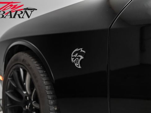 Used 2016 Dodge Challenger SRT Hellcat image 14