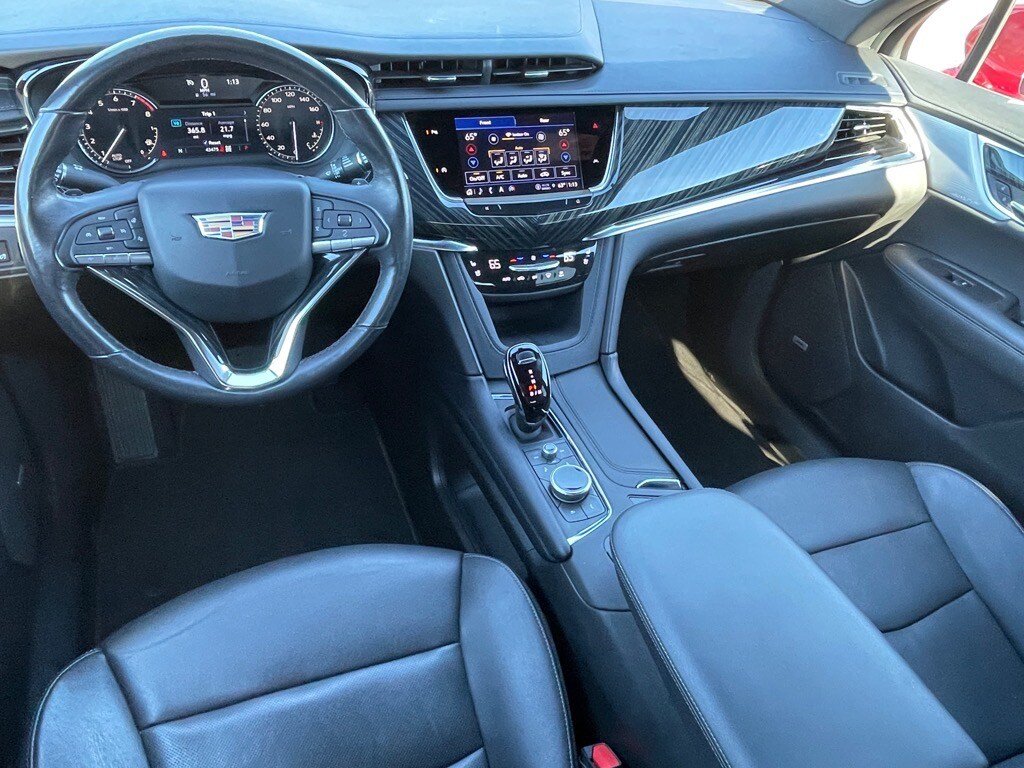 Used 2024 Cadillac XT6 Premium Luxury AWD/4WD image 13