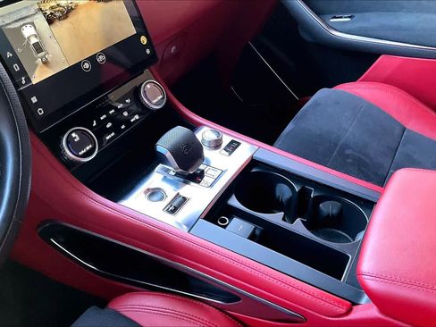 Used 2023 Jaguar F-PACE SVR image 17