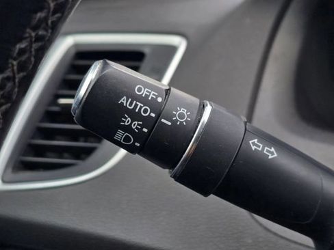 Used 2017 Acura TLX FWD image 27