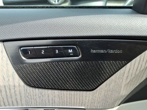 Certified 2024 Volvo XC90 B5 Plus AWD/4WD image 17