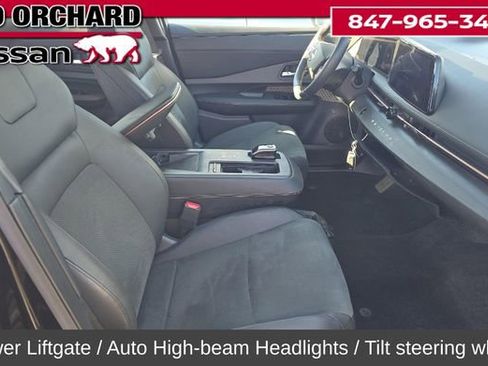 Used 2024 Nissan Ariya AWD image 7