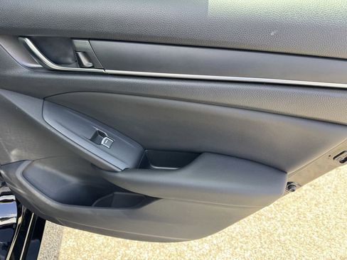 Used 2022 Honda Accord Sport image 11