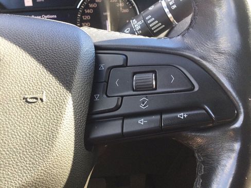 Used 2019 Cadillac XT4 Premium Luxury AWD/4WD image 31