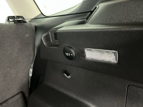 Certified 2018 Ford Escape Titanium w/ Ford Safe & Smart Package image 31