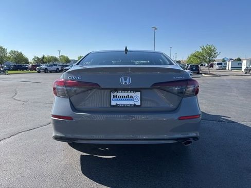 Used 2025 Honda Civic Sport image 5