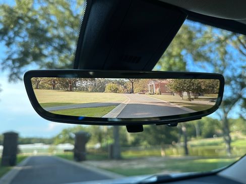 Used 2022 GMC Acadia Denali w/ Denali Technology Package image 49