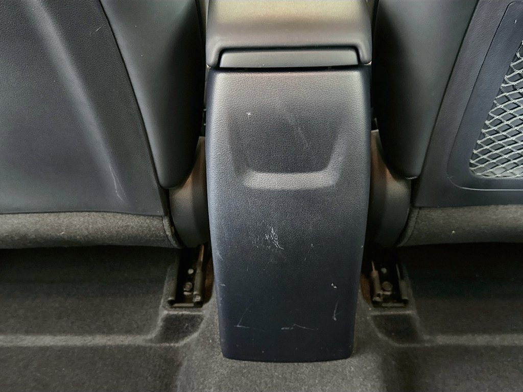 Used 2022 Hyundai Venue Limited FWD image 25