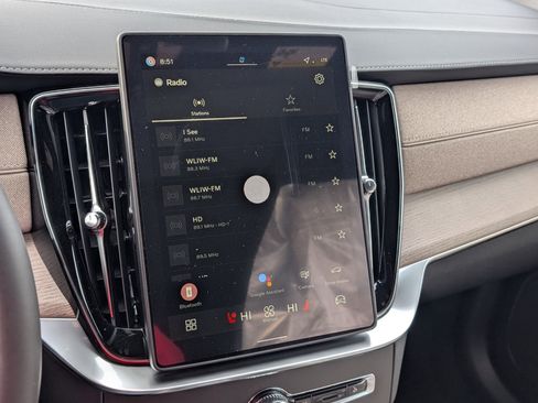 New 2026 Volvo XC90 B5 Plus w/ Protection Package Premier image 21