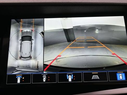 Used 2022 Buick Envision Avenir w/ Technology Package II AWD/4WD image 39