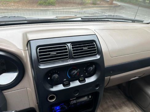 Used 2003 Nissan Frontier XE RWD image 24
