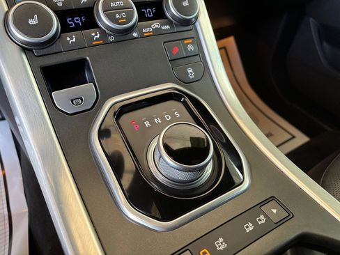 Used 2016 Land Rover Range Rover Evoque SE Premium image 14