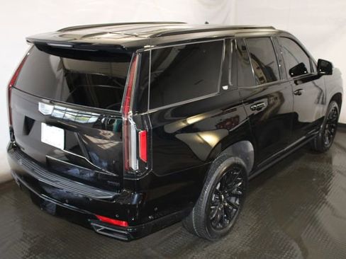Certified 2024 Cadillac Escalade Sport Platinum w/ LPO, ONYX Package AWD/4WD image 4
