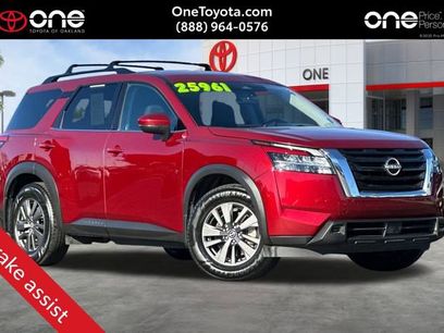 Used 2022 Nissan Pathfinder SV