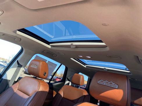 Used 2019 Chevrolet Traverse High Country w/ LPO, Floor Liner Package image 14