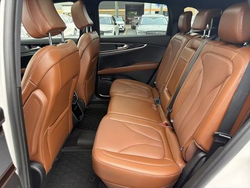 Used 2023 Lincoln Nautilus Reserve AWD/4WD image 28