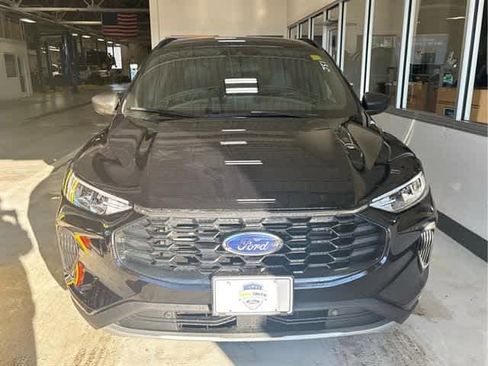 New 2025 Ford Escape ST-Line w/ Cold Weather Package image 2