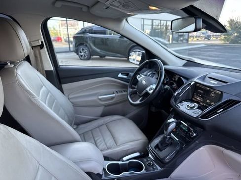 Used 2015 Ford Escape Titanium AWD/4WD image 18