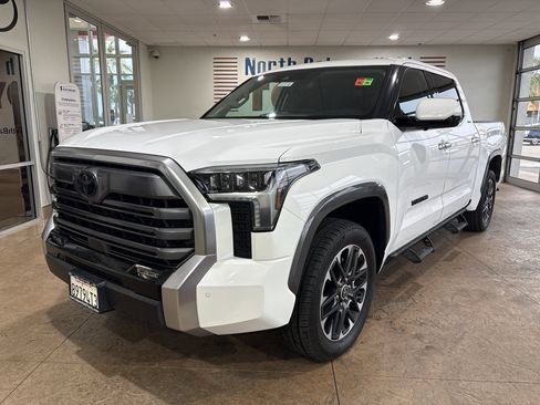 Used 2022 Toyota Tundra Limited AWD/4WD image 6